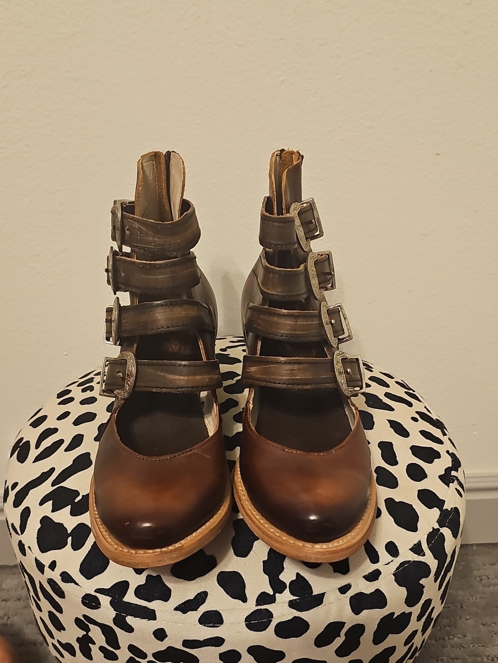 ●●FREEBIRD "SCARLETT" BROWN SANDALS NWOB SIZE 9●●